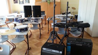 Bandausrüstung angekommen! Bandausrüstung angekommen!