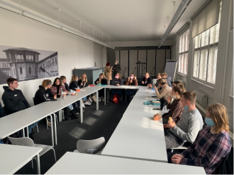 Geschichtsprojekttage 2022 - Klasse 12 Geschichtsprojekttage 2022 - Klasse 12