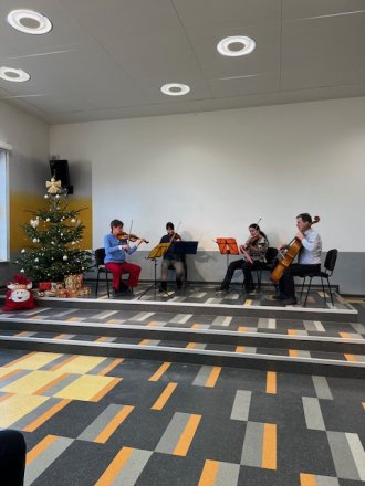 Besuch des Streichquartetts Besuch des Streichquartetts