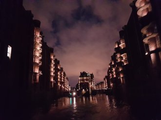 Studienfahrt der elften Klassen nach Hamburg Studienfahrt der elften Klassen nach Hamburg
