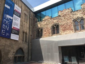 Auf den Spuren der MODERNE Auf den Spuren der MODERNE