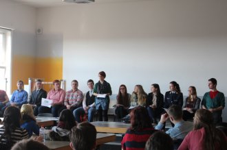 Studien- und Berufsberatung durch Ehemalige Studien- und Berufsberatung durch Ehemalige