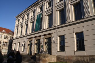 FÜR EINEN TAG STUDENT FÜR EINEN TAG STUDENT